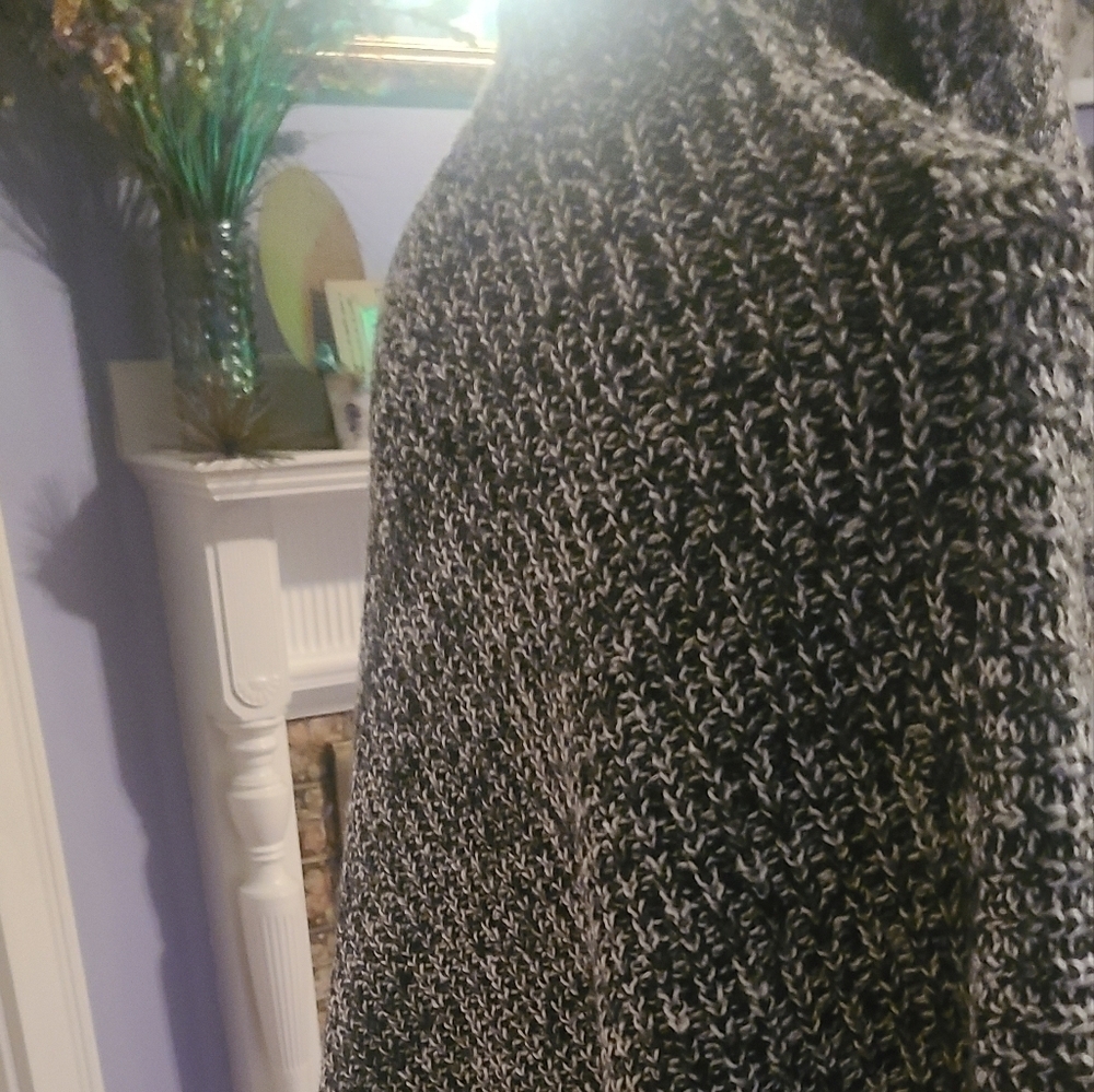 NEW WIDE TURTLENECK SLEEVELESS SWEATER/VEST size small hpπ₯π₯π₯ - Picture 3 of 6